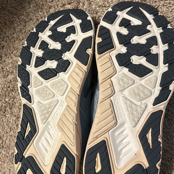 HOKA Arahi 5 blue size 8 gently worn - Picture 2 of 5